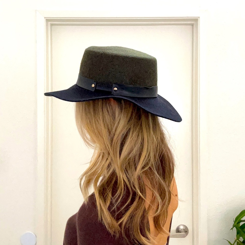 & Other Stories barely used Wool Hat